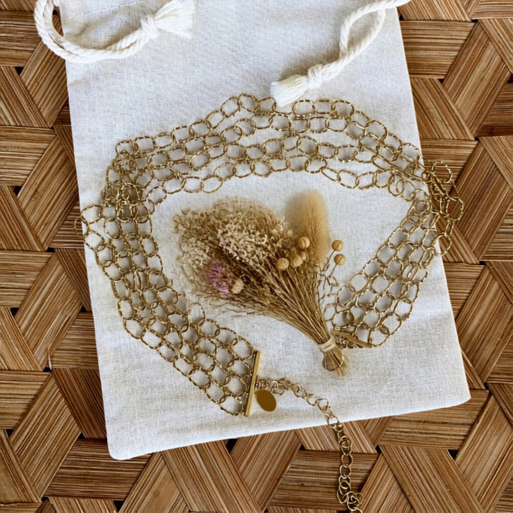Collier Joanne